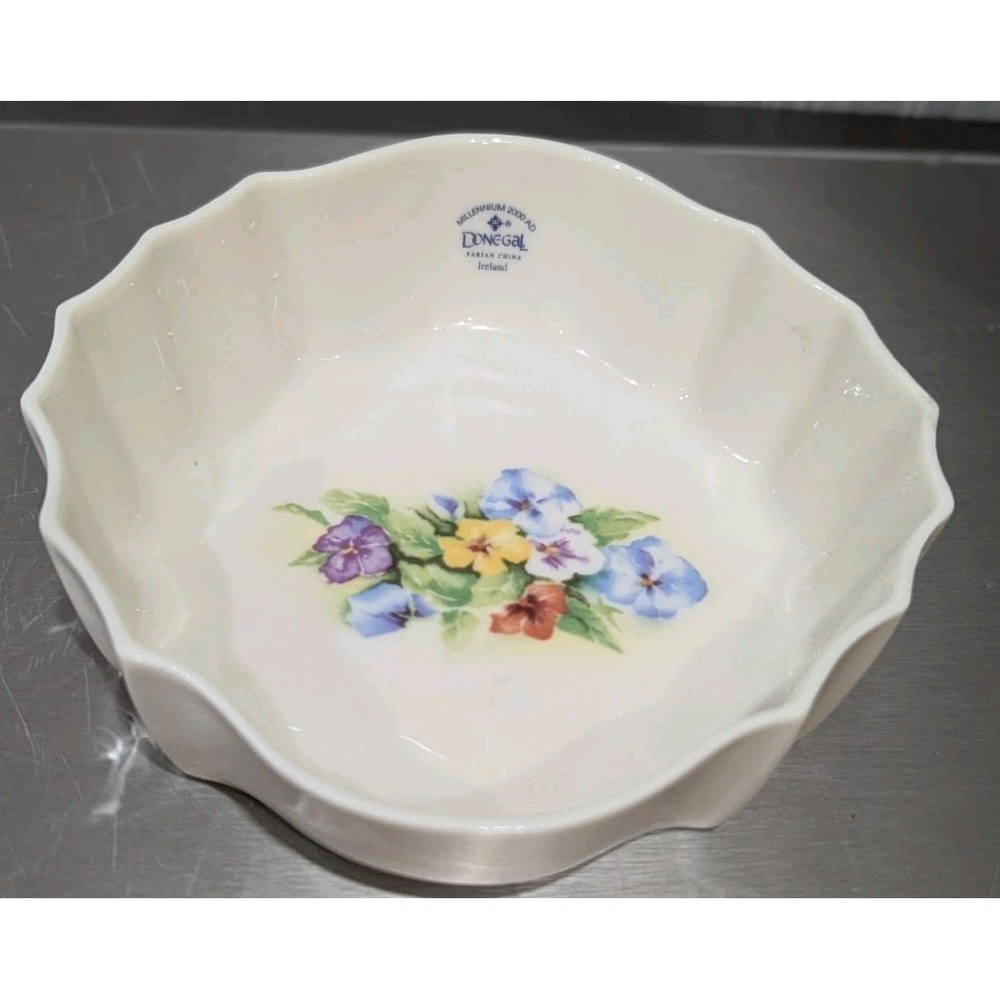 Donegal Irish Fine Parian China Floral Design‎ Candy, Jam or Trinket Dish